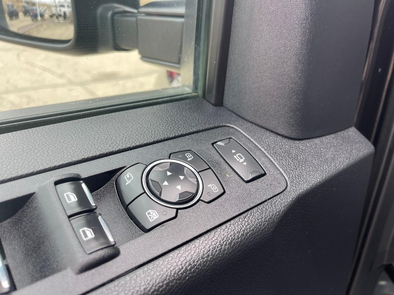 Ford Super Duty F-250 SRW Vehicle Image 39