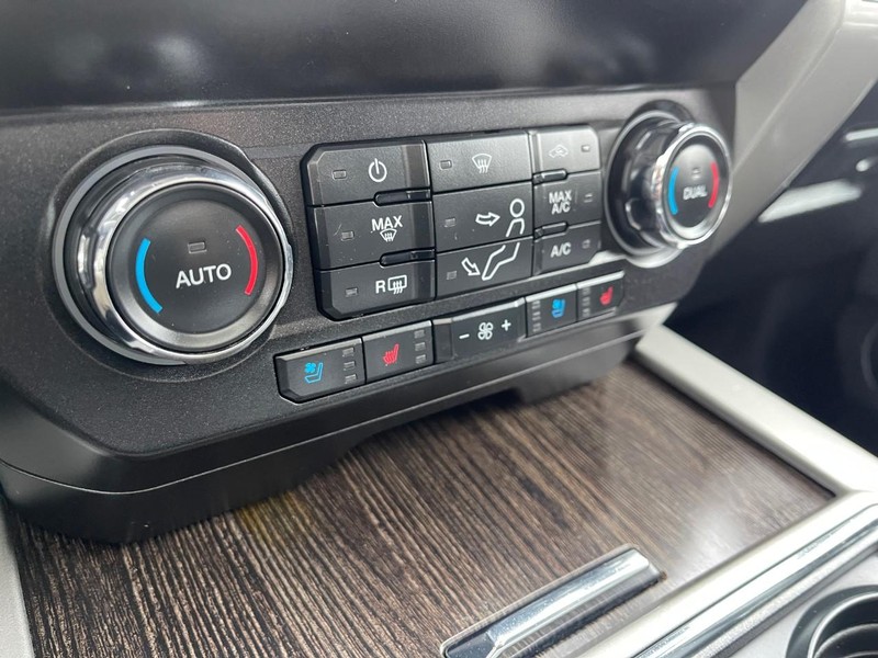 Ford Super Duty F-250 SRW Vehicle Image 45