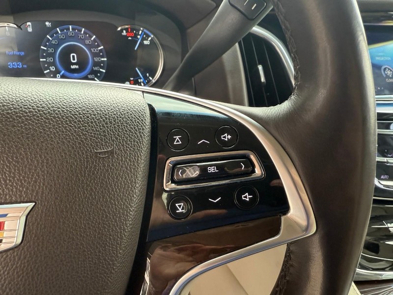 Cadillac Escalade ESV Vehicle Image 27