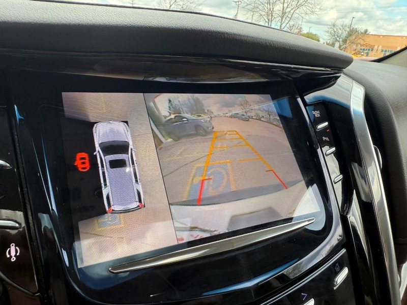 Cadillac Escalade ESV Vehicle Image 37