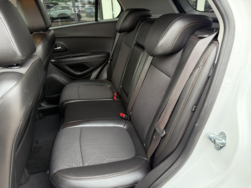 Chevrolet Trax Vehicle Image 11