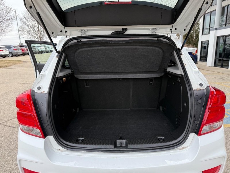 Chevrolet Trax Vehicle Image 13