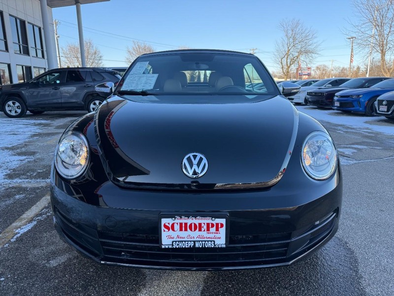 Volkswagen Beetle Convertible Vehicle Image 02