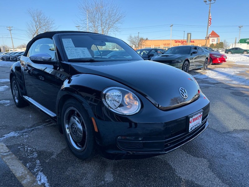 Volkswagen Beetle Convertible Vehicle Image 03