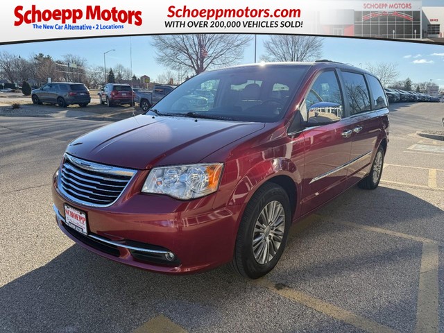 more details - chrysler town & country