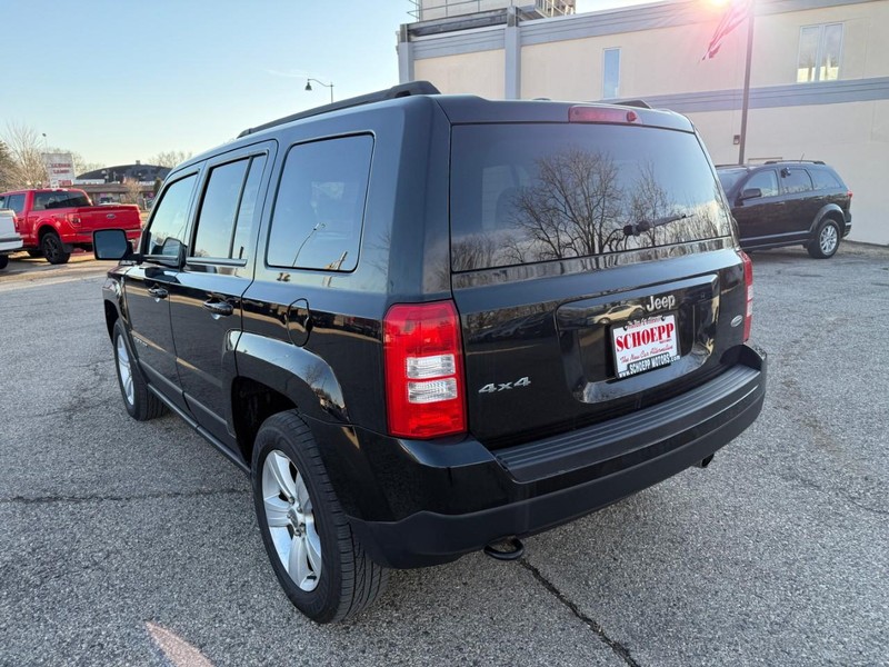 Jeep Patriot Vehicle Image 07