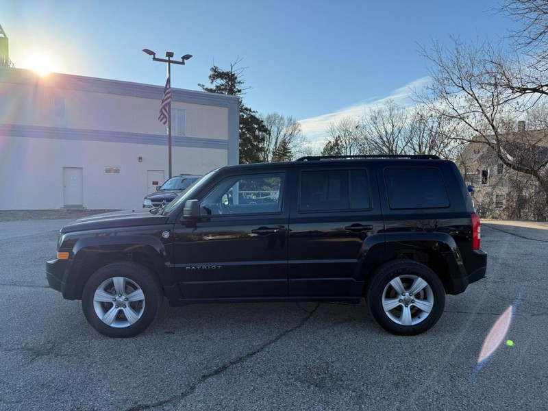 Jeep Patriot Vehicle Image 08