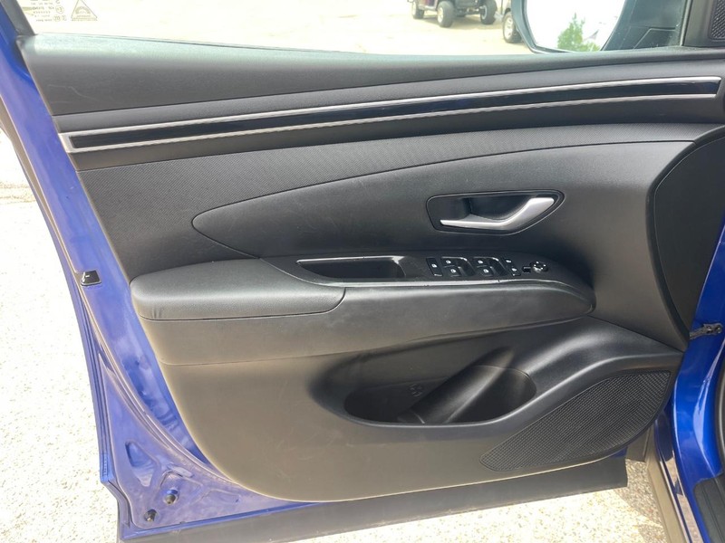 Hyundai Tucson Vehicle Image 14