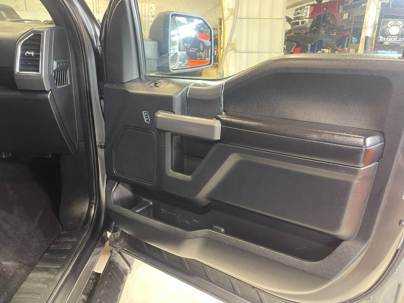 Ford F-150 Vehicle Image 11