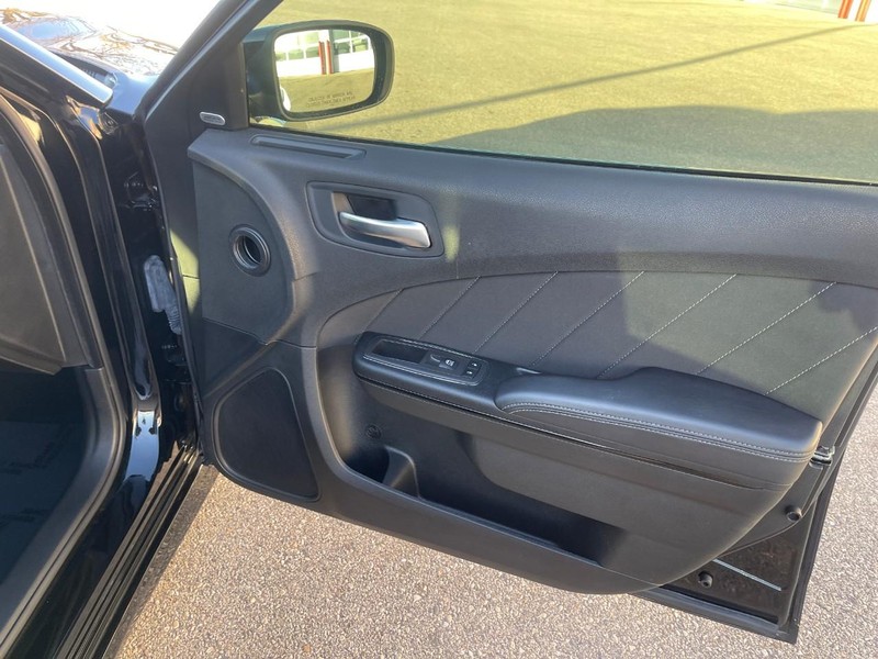 Dodge Charger Vehicle Image 10