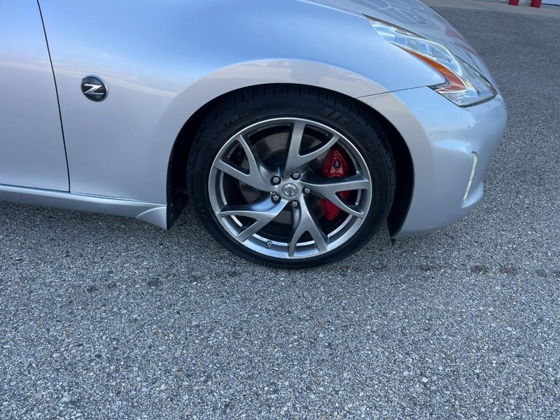 Nissan 370Z Vehicle Image 03