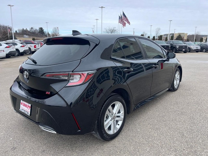Toyota Corolla Hatchback Vehicle Image 03