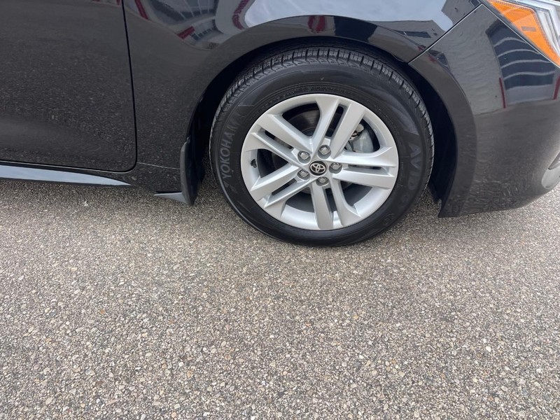 Toyota Corolla Hatchback Vehicle Image 07