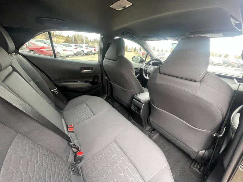 Toyota Corolla Hatchback Vehicle Image 14