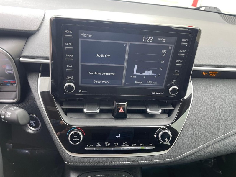 Toyota Corolla Hatchback Vehicle Image 25