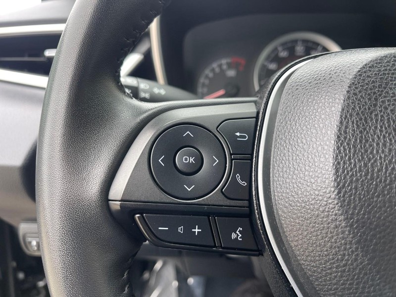 Toyota Corolla Hatchback Vehicle Image 30