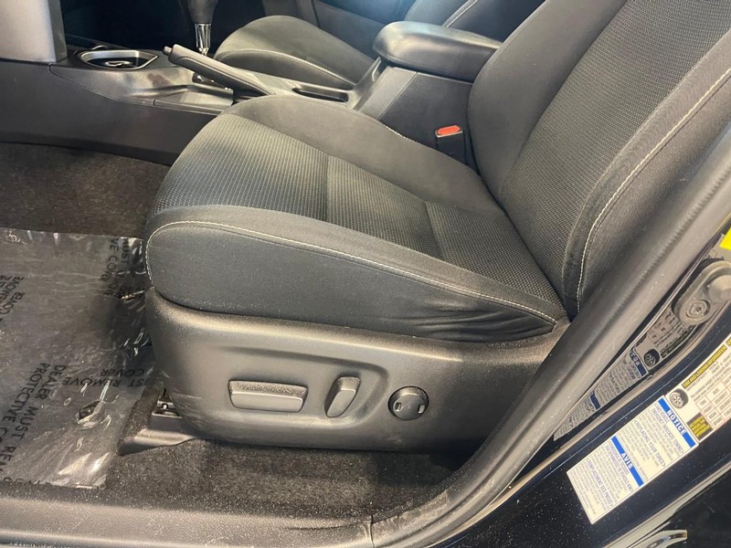 Toyota RAV4 Vehicle Image 20