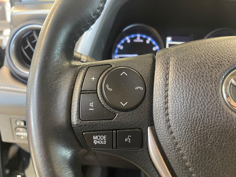 Toyota RAV4 Vehicle Image 24