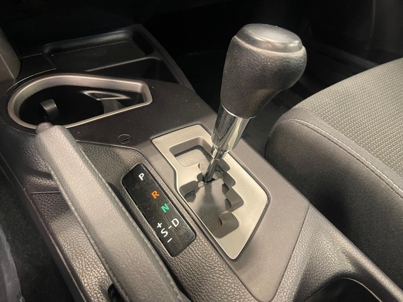 Toyota RAV4 Vehicle Image 33