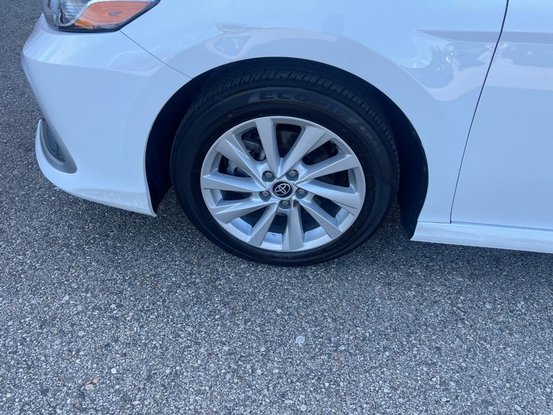 Toyota Camry Vehicle Image 07