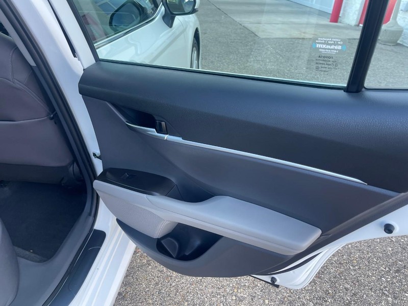 Toyota Camry Vehicle Image 15