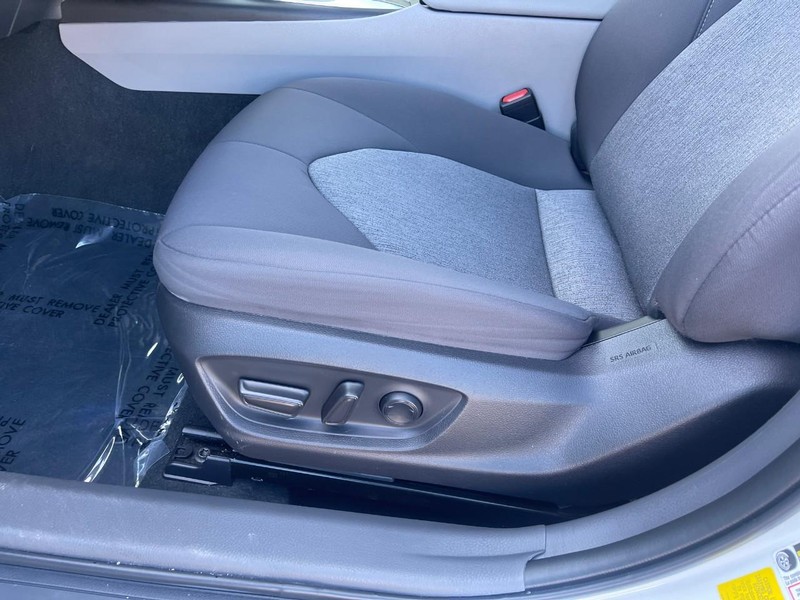Toyota Camry Vehicle Image 20