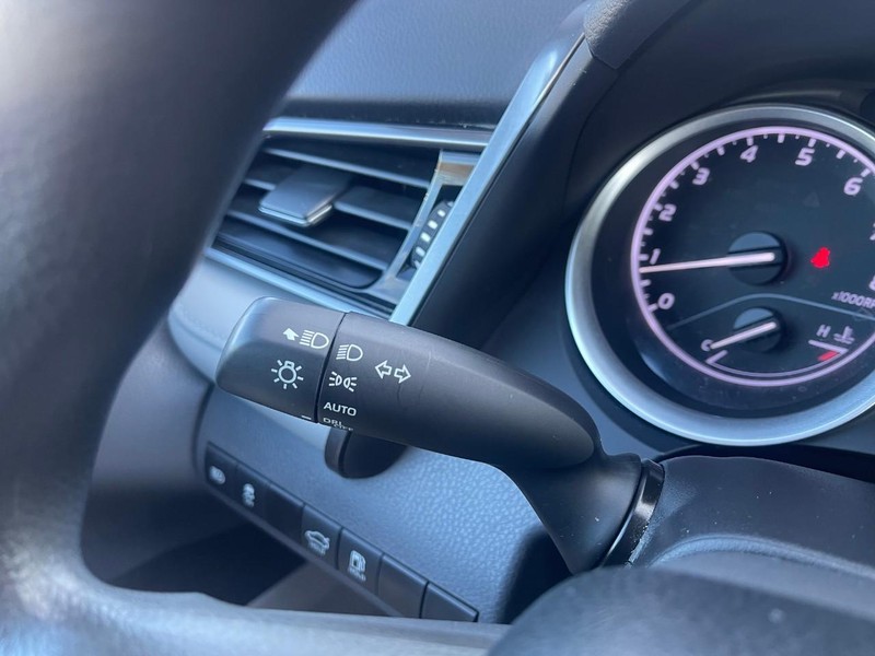 Toyota Camry Vehicle Image 30