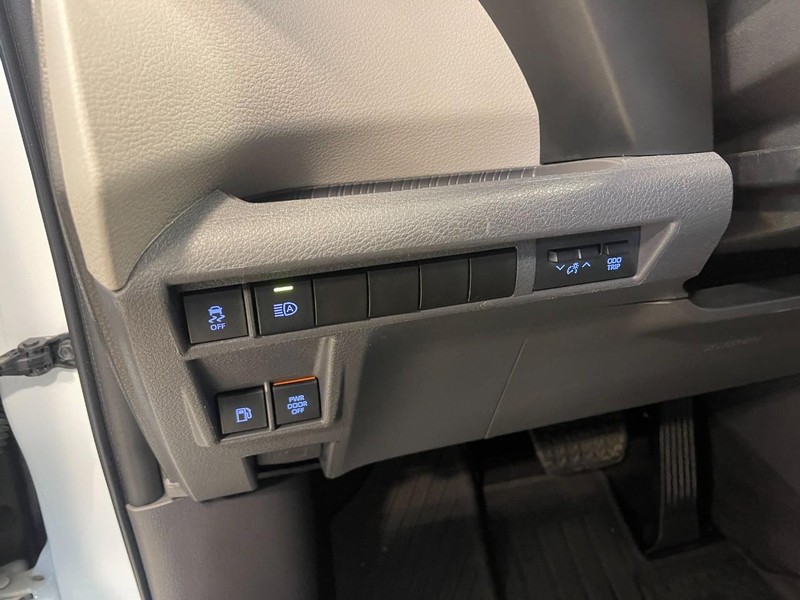 Toyota Sienna Vehicle Image 21