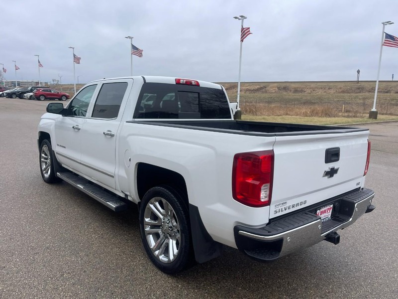 Chevrolet Silverado 1500 Vehicle Image 04