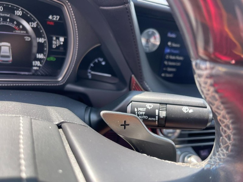 Lexus LS Vehicle Image 34