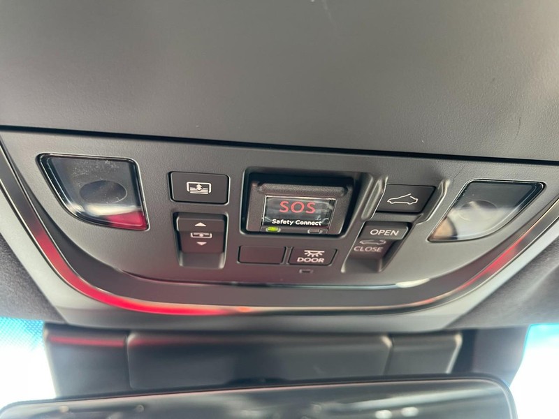 Lexus LS Vehicle Image 41