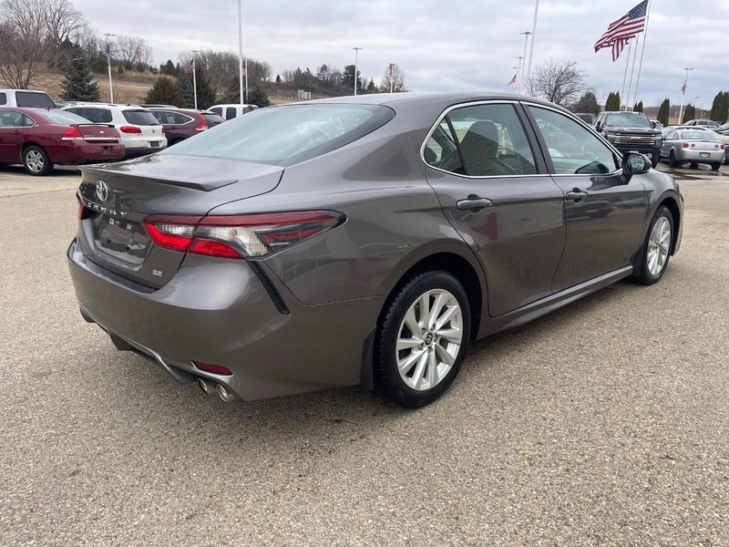 Toyota Camry Vehicle Image 03