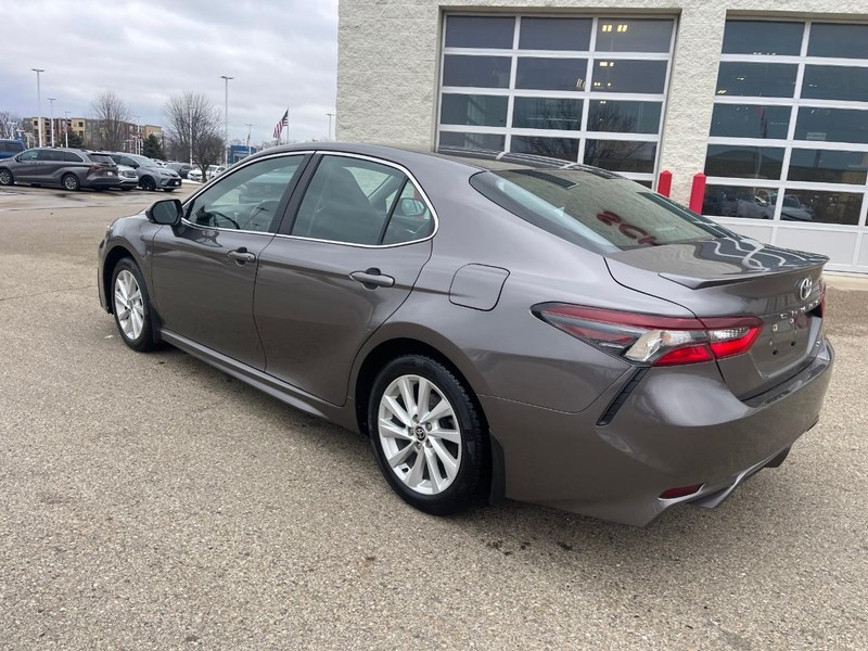 Toyota Camry Vehicle Image 04