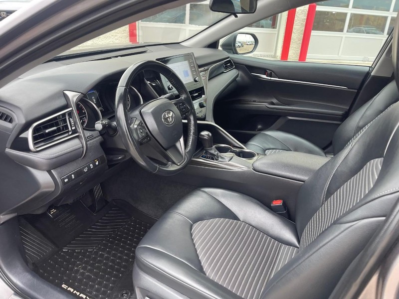 Toyota Camry Vehicle Image 19