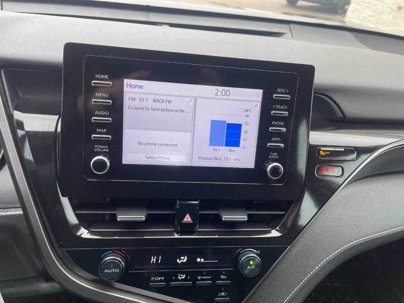 Toyota Camry Vehicle Image 26