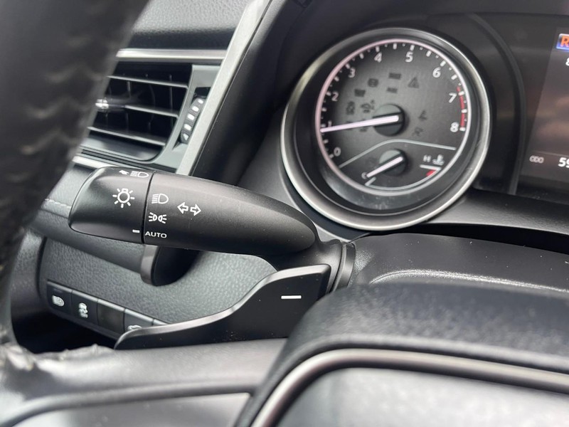 Toyota Camry Vehicle Image 31