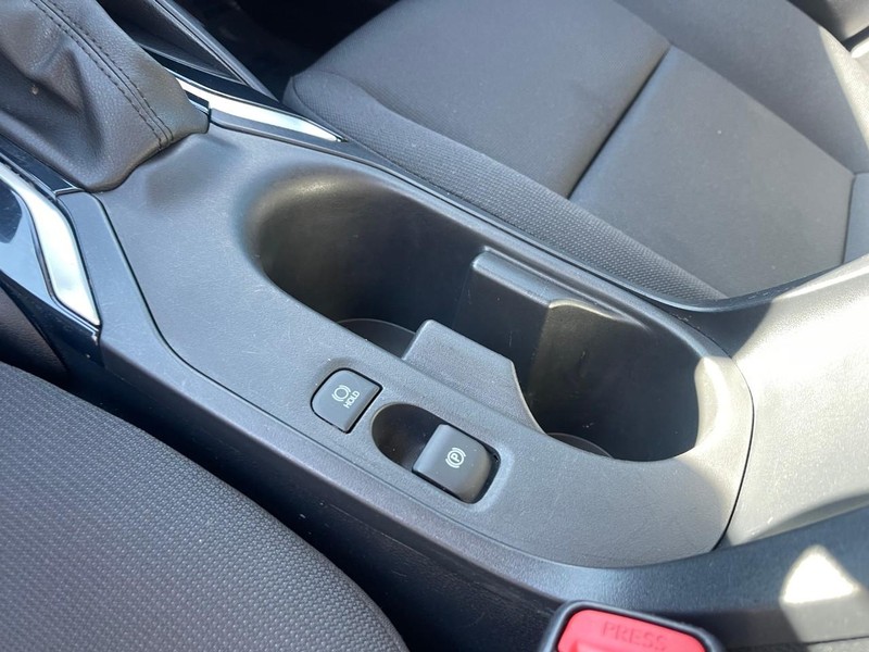 Toyota Corolla Vehicle Image 18