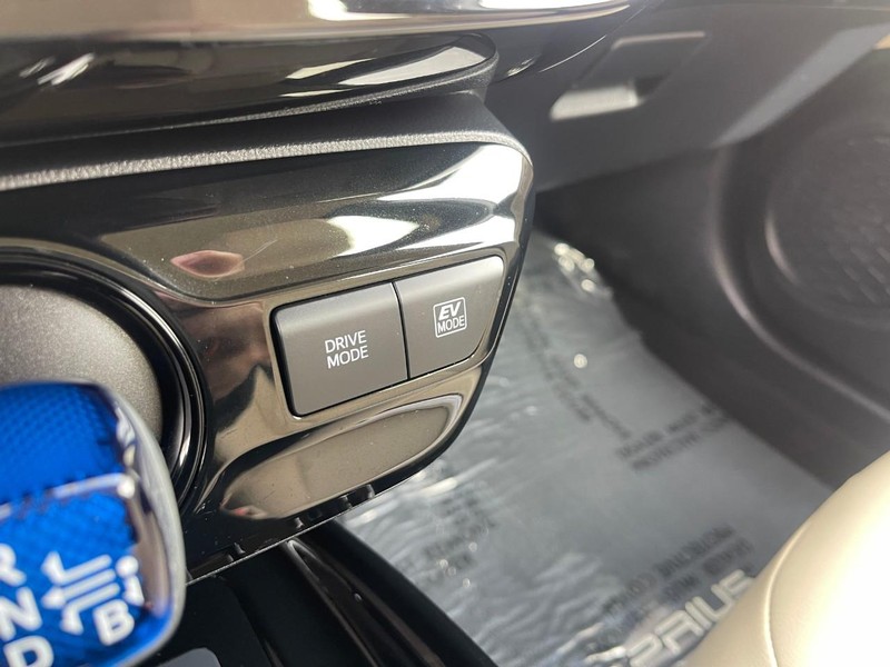Toyota Prius Vehicle Image 35