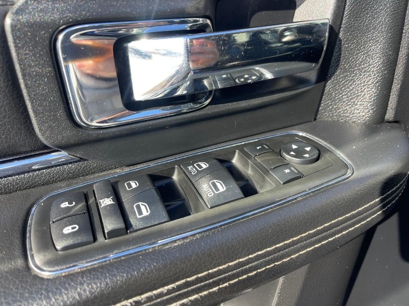 Ram 2500 Vehicle Image 16
