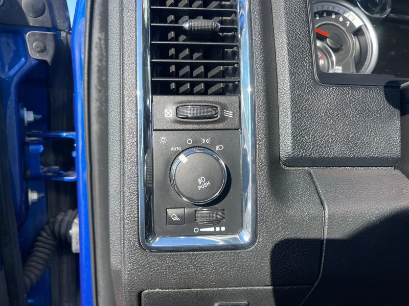 Ram 2500 Vehicle Image 17