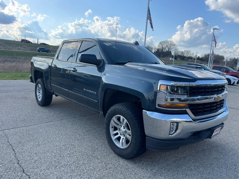Chevrolet Silverado 1500 Vehicle Image 02