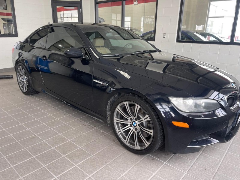 BMW M3 Vehicle Image 02