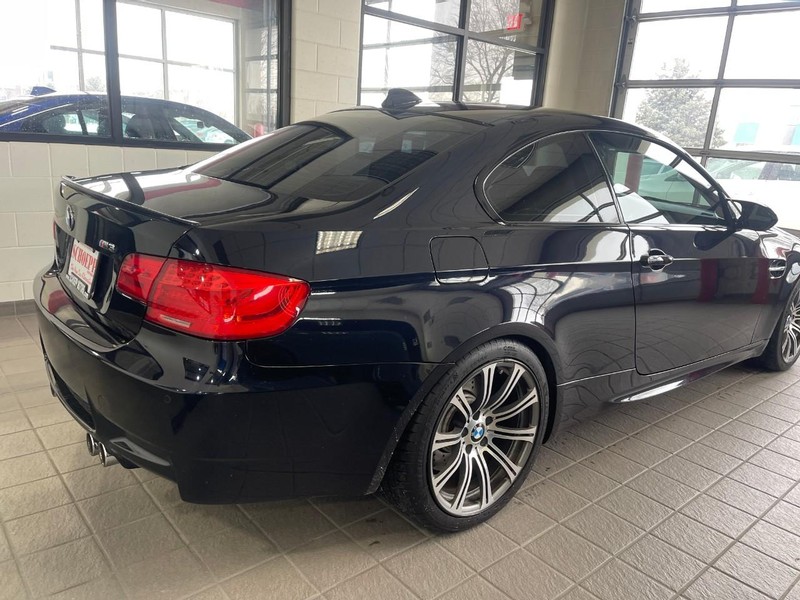 BMW M3 Vehicle Image 03