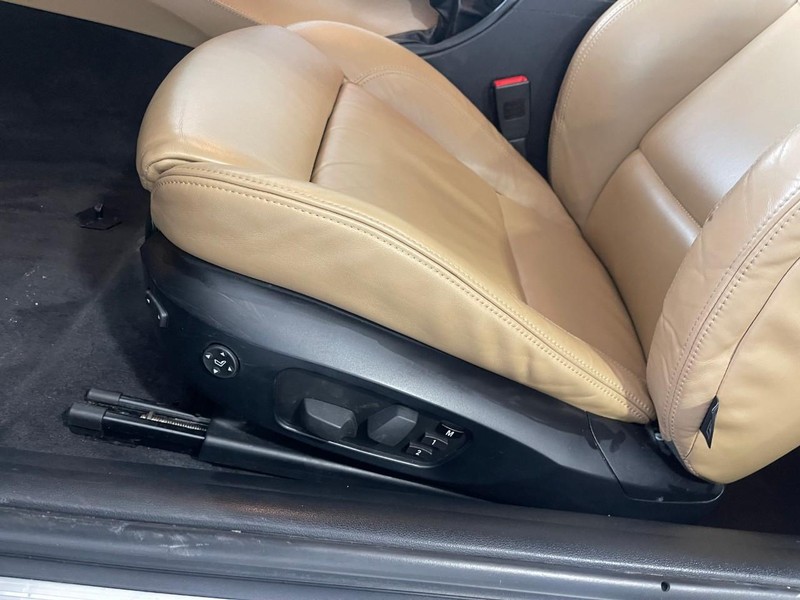 BMW M3 Vehicle Image 16