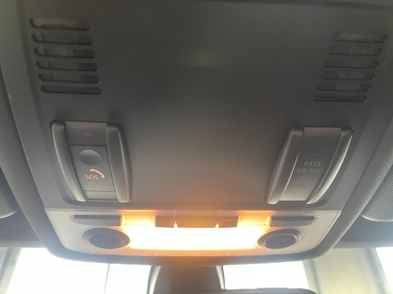 BMW M3 Vehicle Image 29