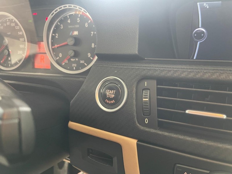 BMW M3 Vehicle Image 30
