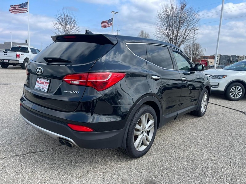 Hyundai Santa Fe Vehicle Image 03