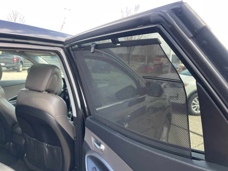 Hyundai Santa Fe Vehicle Image 12