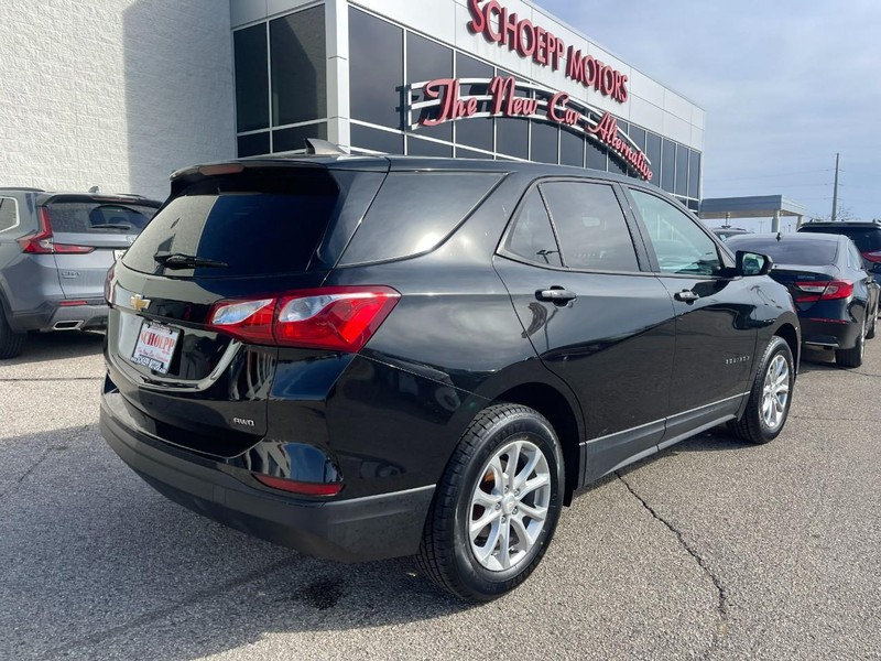 Chevrolet Equinox Vehicle Image 03