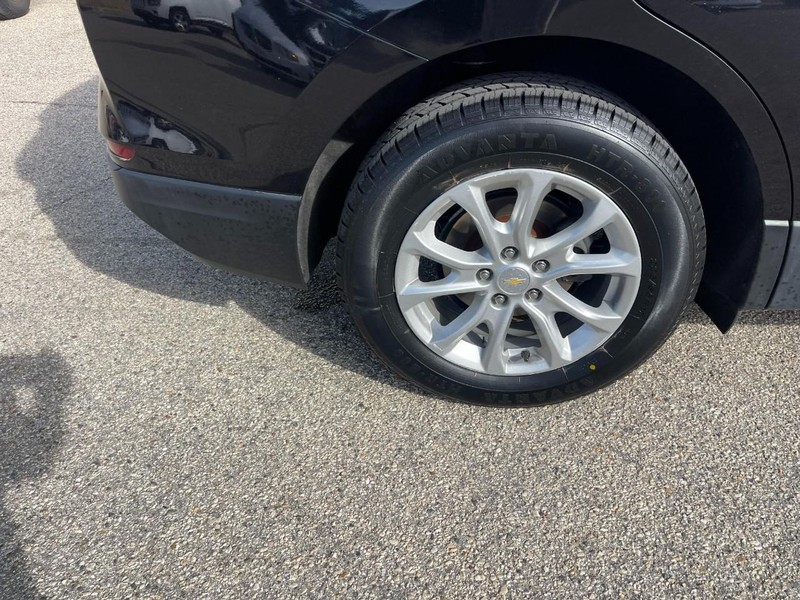 Chevrolet Equinox Vehicle Image 08